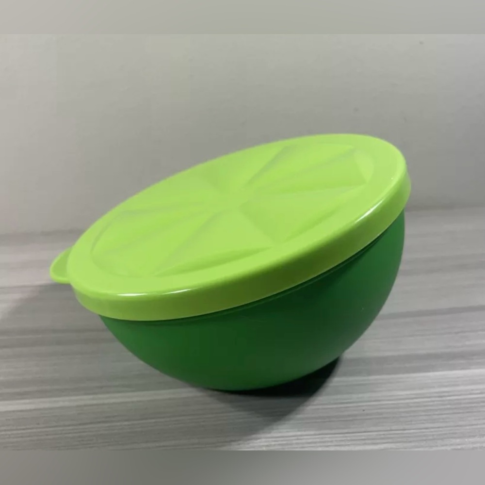 Tupperware Forget Me Not Citrus Keeper - New In Plastic!